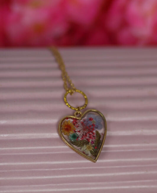 KN0026 .....20€ Echte Blumen im Harz