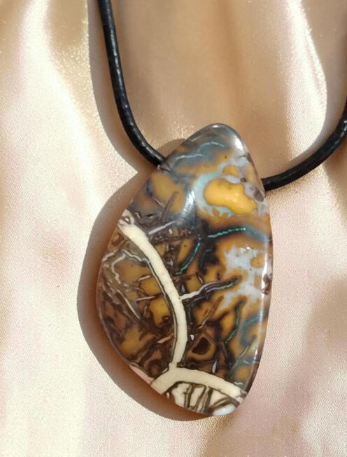 SB0005 ...40 € Kette mit Australischem Boulder Opal
